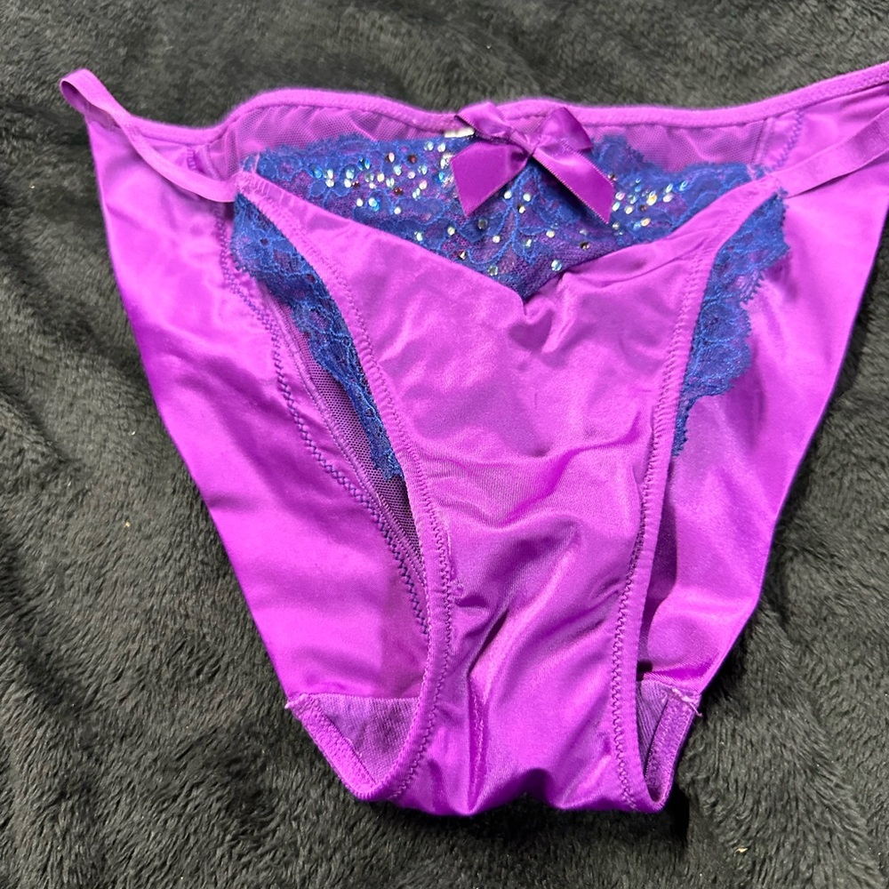 Victoria’s Secret vintage satin bikini panty.  Size M
